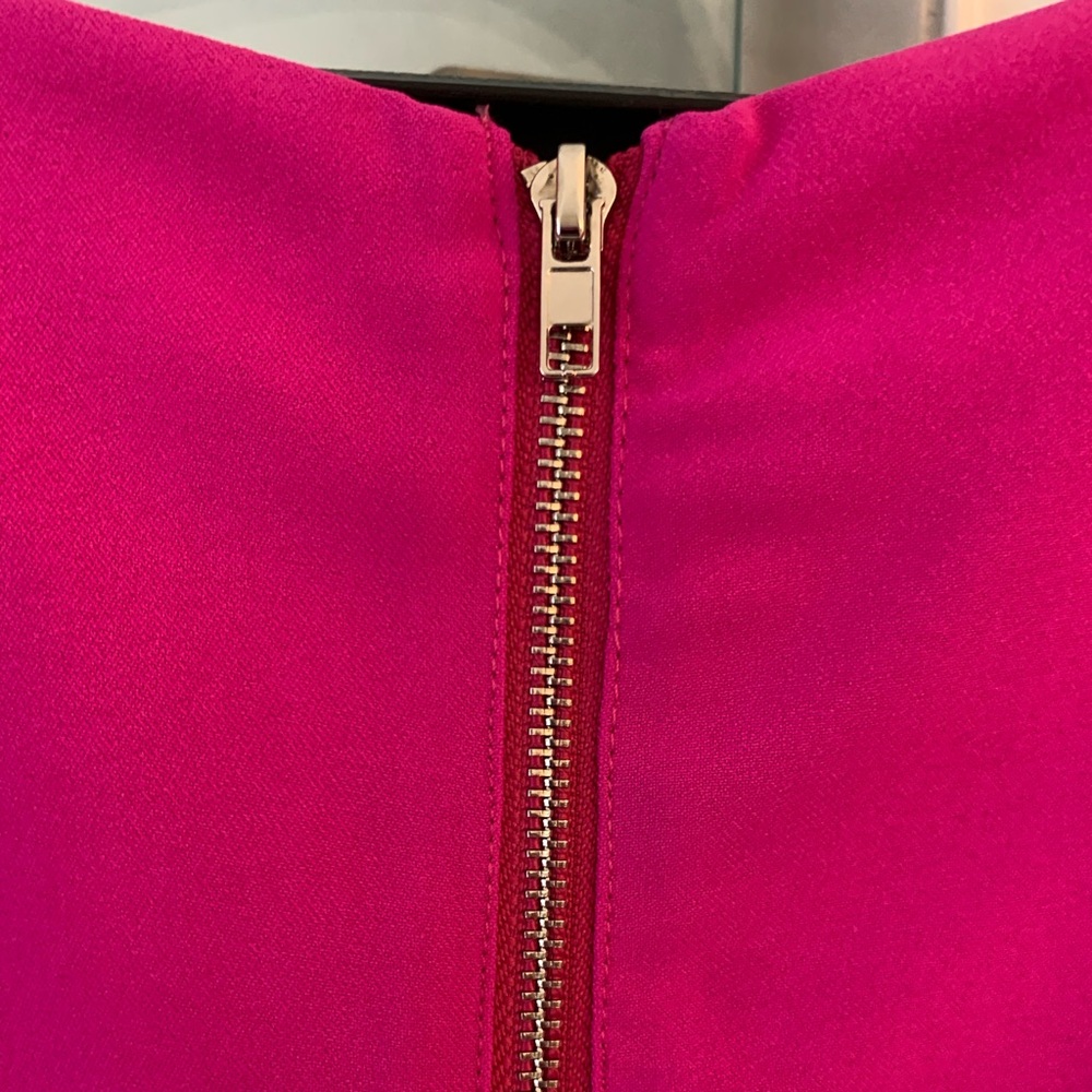 💖TCEC Magenta Hot Pink Mesh Ruffle Top Large NWT - Picture 5 of 10